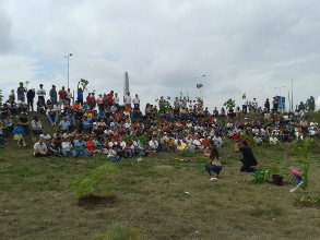 Hit ciudadano en el ex estadio de b&eacute;isbol