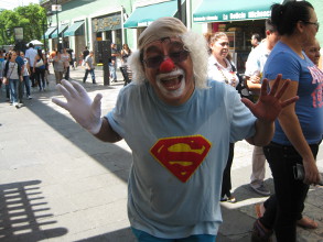 Hay muchos orates en Santiago