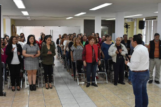 En pol&iacute;tica y liderazgo, capacita PRI a centenares de mujeres nayaritas