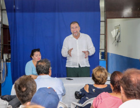 Polo Dom&iacute;nguez en campa&ntilde;a partidista