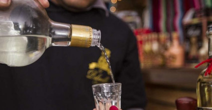 Mucho cuidado al consumir alcohol puro
