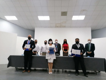 Es hist&oacute;rica en Nayarit la entrega de t&iacute;tulos acad&eacute;micos electr&oacute;nicos