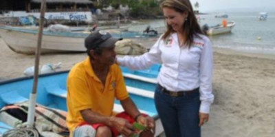 Gloria N&uacute;&ntilde;ez traidora, no solo a los intereses de Nayarit, sino de la Naci&oacute;n