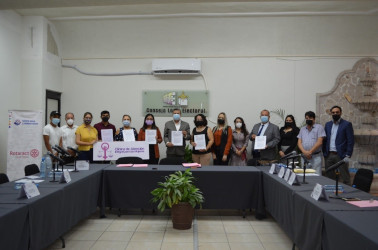 Para promover educaci&oacute;n c&iacute;vica, IEEN firma convenios