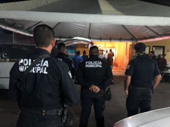 Congreso del Estado cobija a polic&iacute;as sobre prestaciones