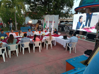 Hist&oacute;rica sesi&oacute;n de cabildo en La Pe&ntilde;ita